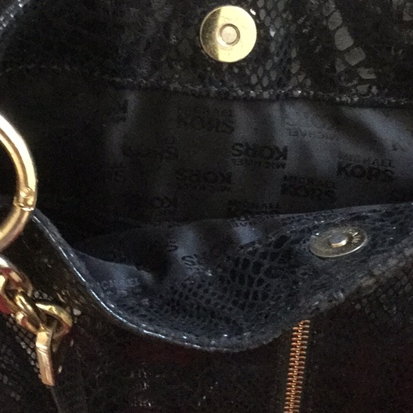 Michael Kors Purse - Picture 8 of 8